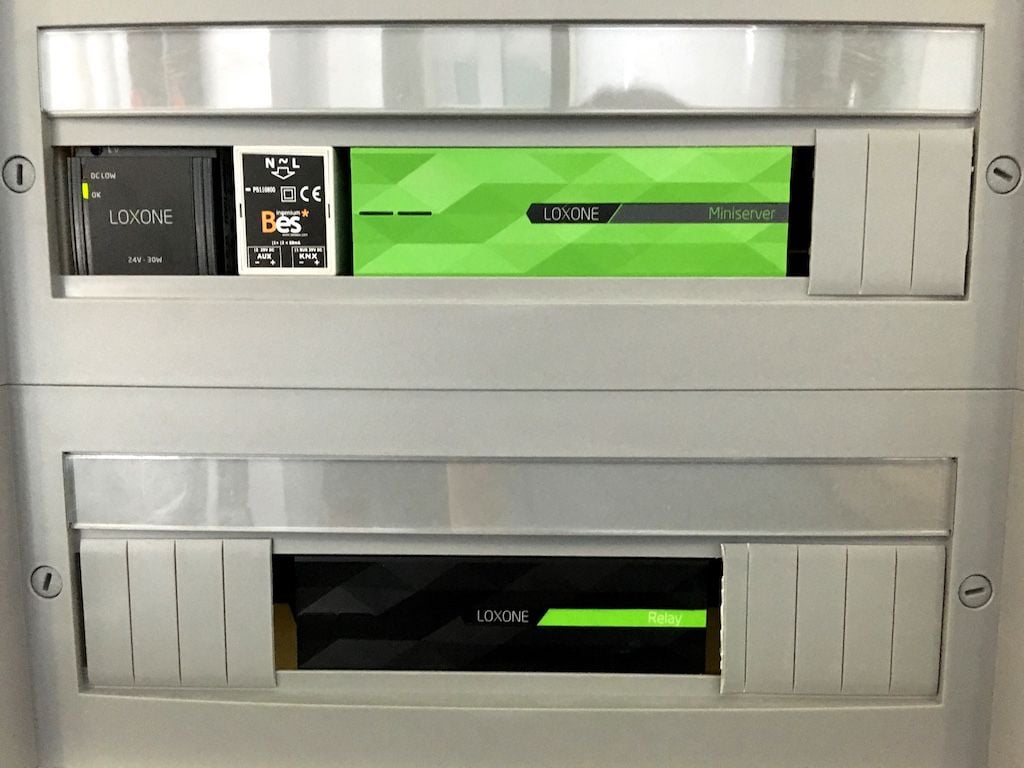 Automatización de lanvandería auto-servicio Cuadro Loxone Señor Espuma
