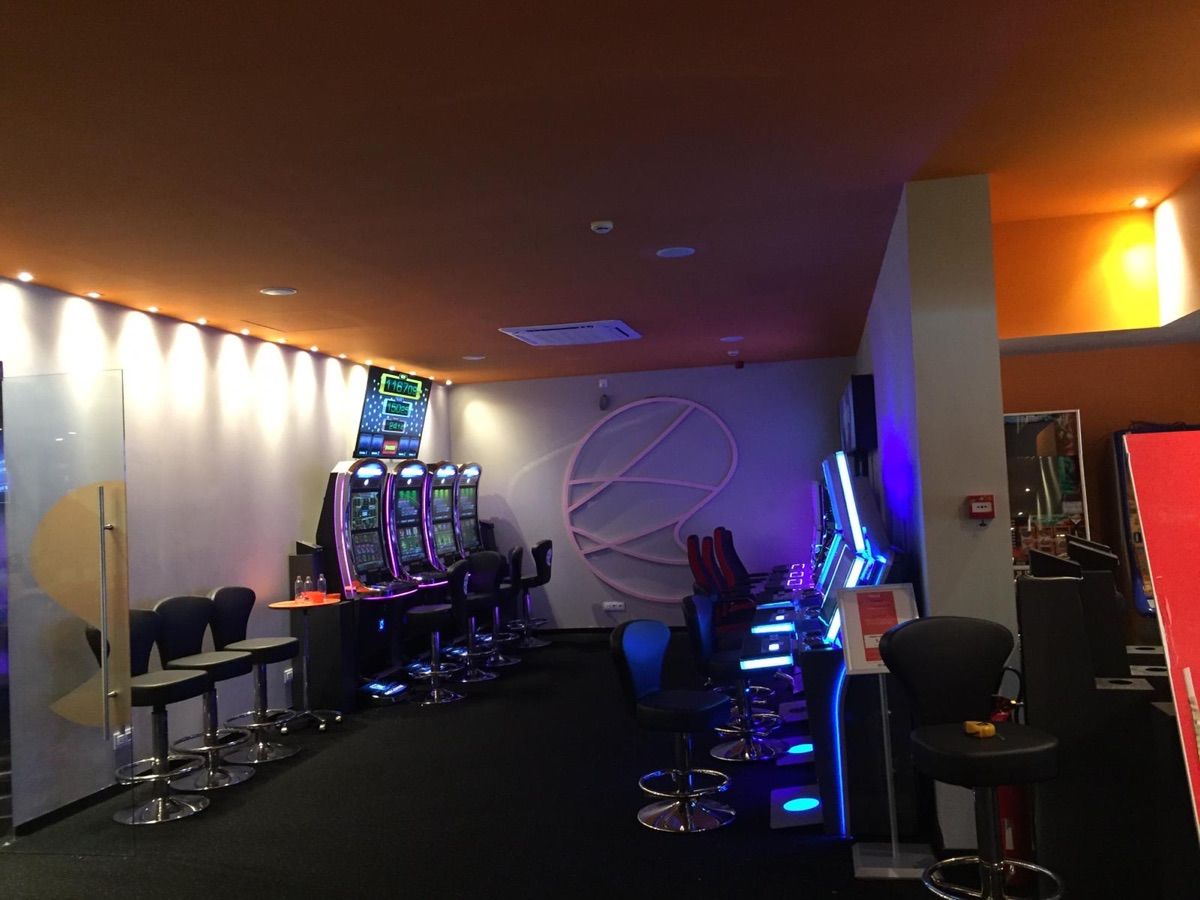 Distribución, instalación y control de audiovisuales en Bingos 5 Sonorización de bingo