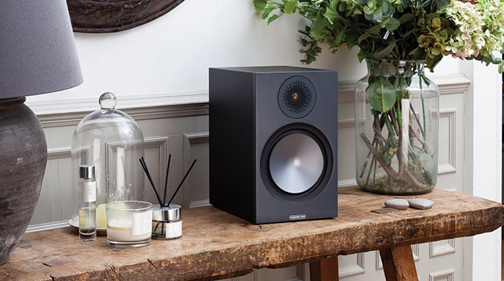 Monitor Audio Bronze 50 <strong>Construcción</strong> sólida y diseño elegante