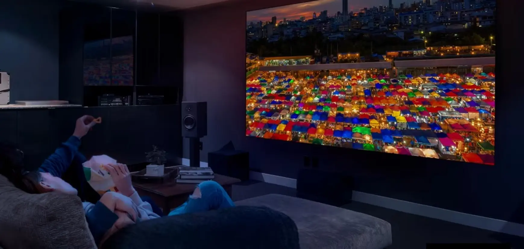 Epson EH-LS9000 Epson EH-LS9000 Óptica flexible y <strong>precisa</strong>