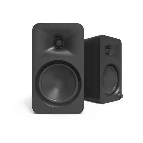 Altavoces Kanto ORA4 en negro, vista frontal y lateral, con dial de control visible en panel frontal derecho