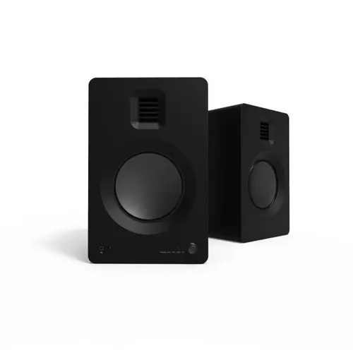 Altavoces Kanto TUK en negro, vista frontal y lateral, con controlador visible y puerto auxiliar en panel frontal