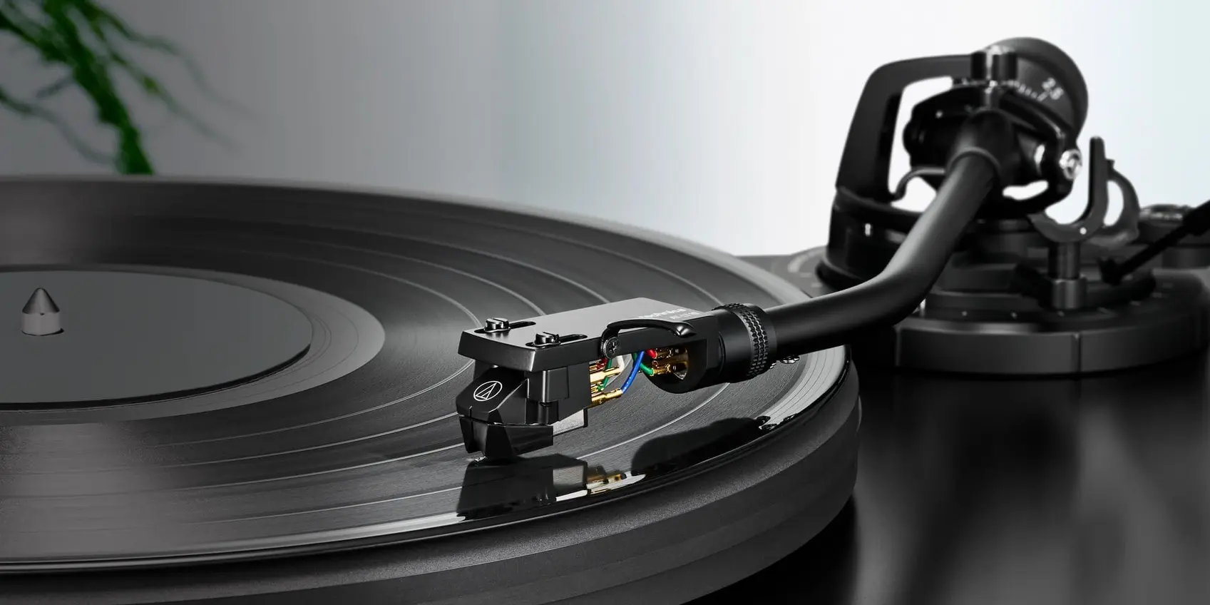 Audio-Technica AT-LP7x Audio-Technica AT-LP7x Chasis <strong>anti-resonante</strong>