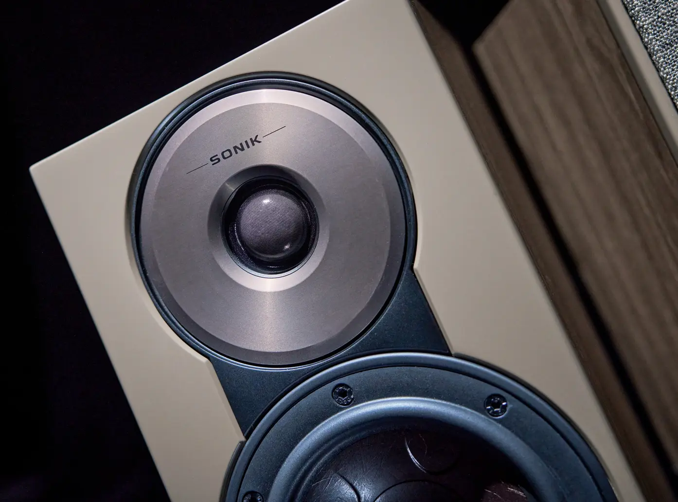 Dali Sonik 1 Dali Sonik 1 Tecnología <strong>Clarity Cone™</strong>