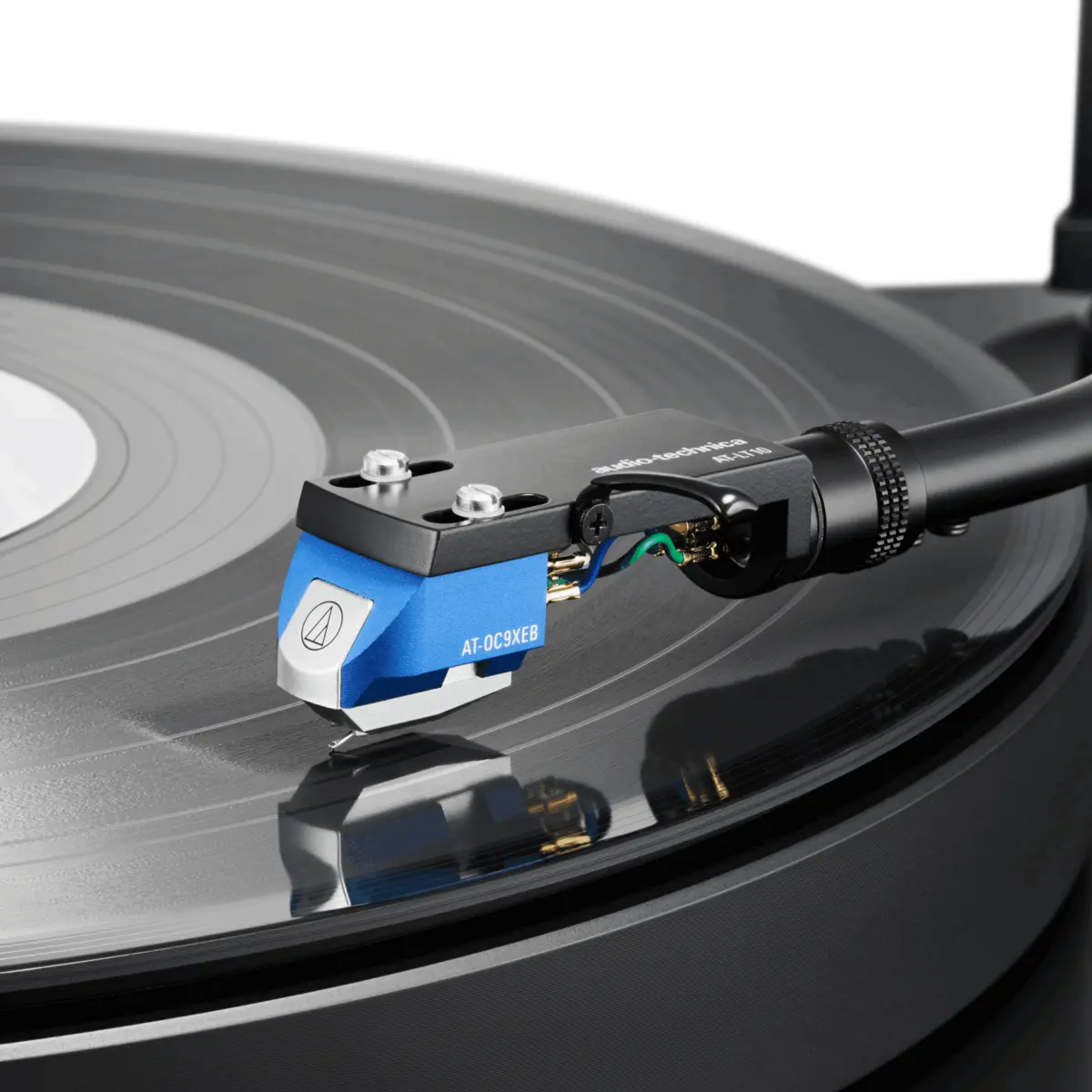 Audio-Technica AT-LT10 <strong>Cuerpo</strong> de aluminio fundido ultraligero