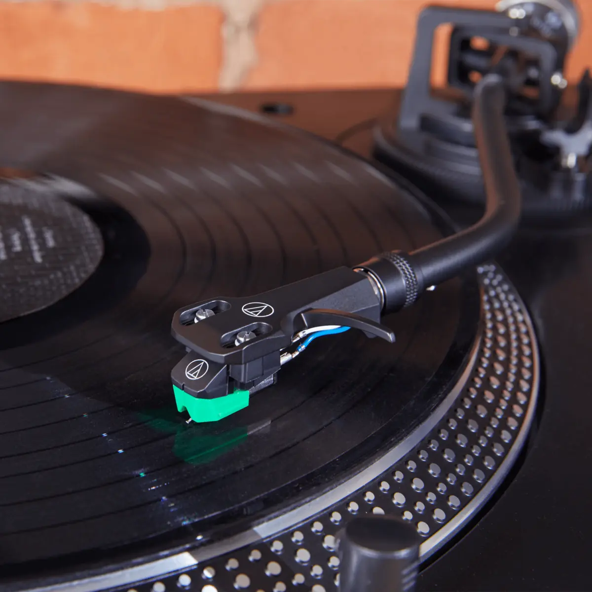 Audio-Technica AT-VM95E/H <strong>Aguja</strong> elíptica de diamante para seguimiento preciso