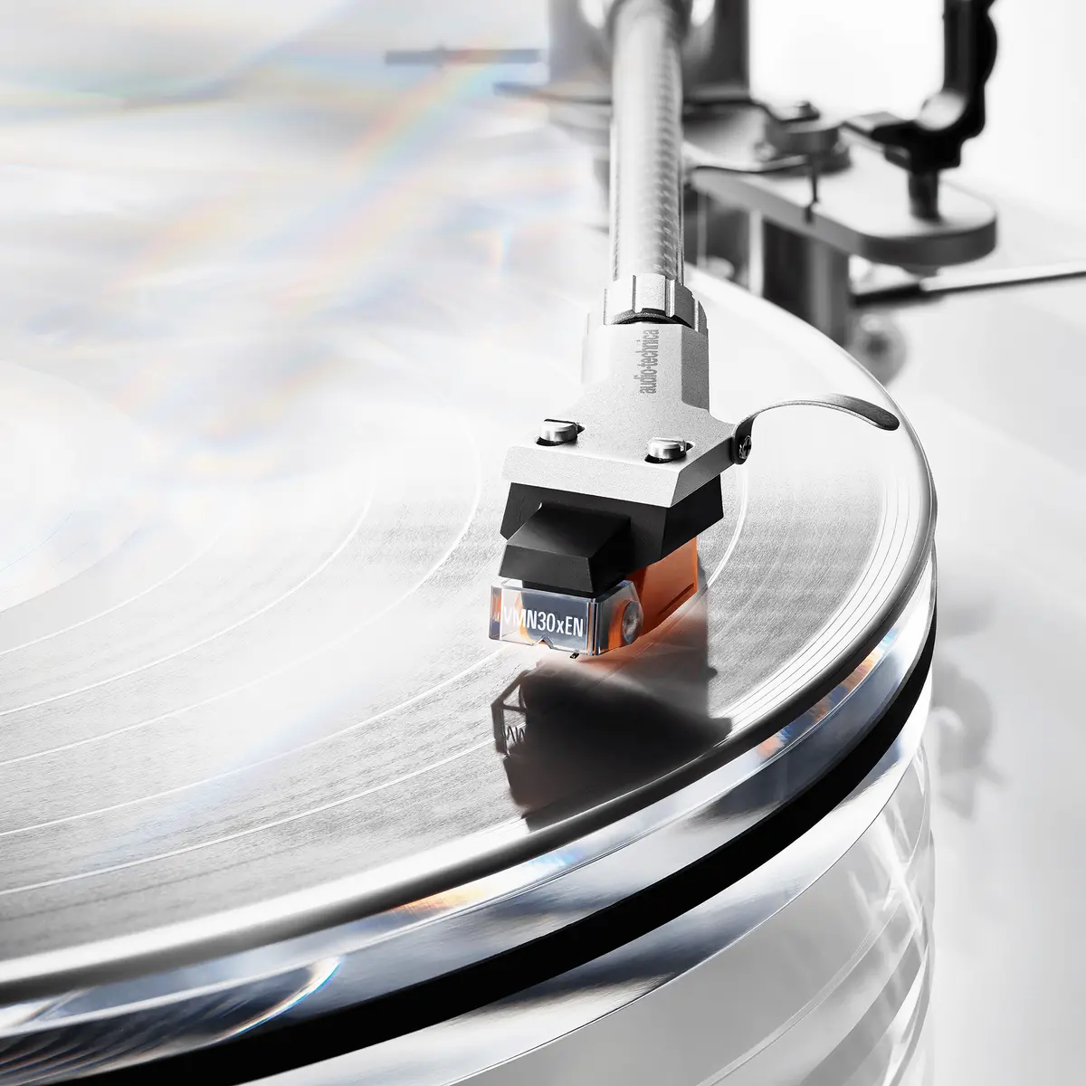 Audio-Technica VM530xEN <strong>Aguja elíptica desnuda</strong>: más contacto, menos ruido