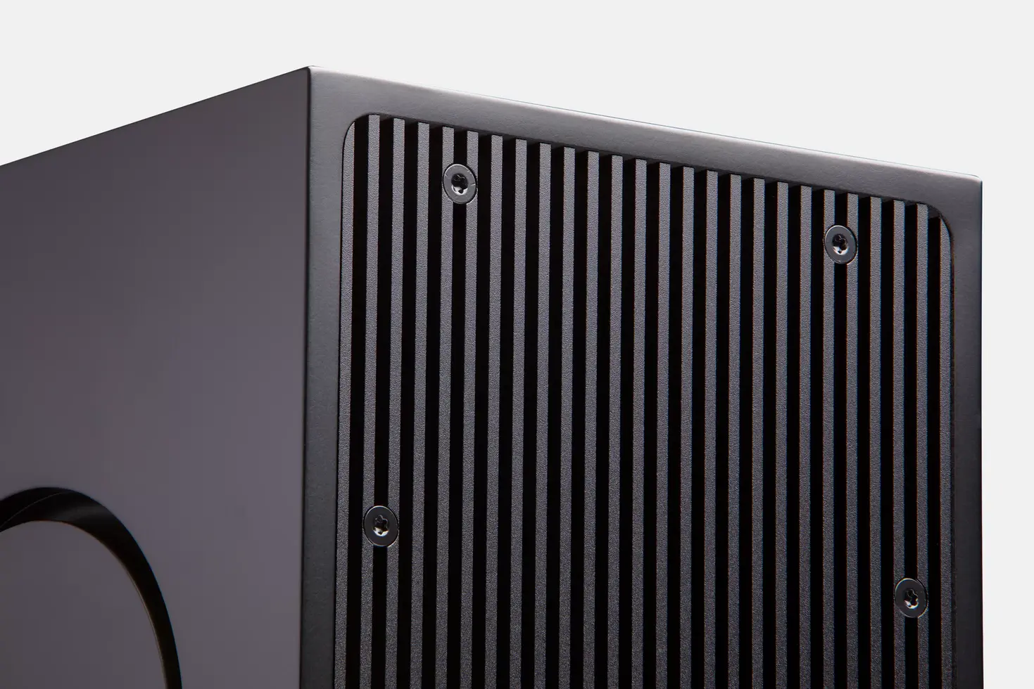 Cambridge Audio L/R M Cambridge Audio L/R M <strong>Amplificación</strong> Clase D con DSP de 64 bits y DynamEQ